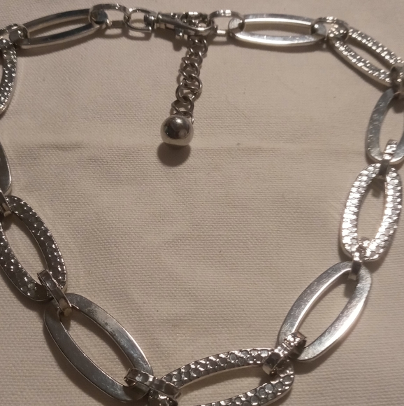 Kohl's chunky long link necklace 22+3 inches long. - Picture 3 of 4
